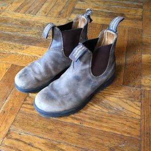 Blundstone pull on boots